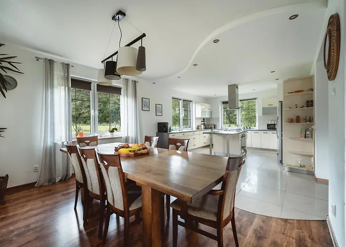 Lesne Dziarnowko Holiday home *